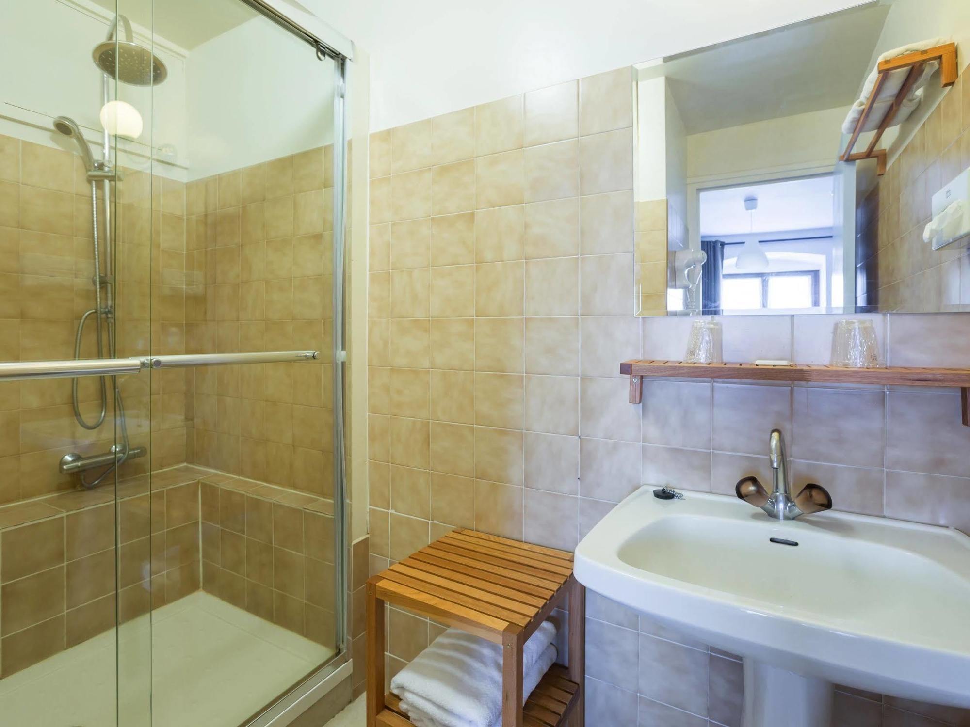 Le Barriol Otel Saint-Julien-Chapteuil Dış mekan fotoğraf