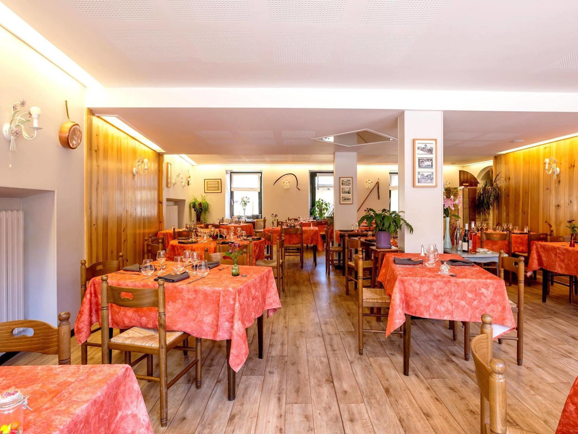 Le Barriol Otel Saint-Julien-Chapteuil Dış mekan fotoğraf