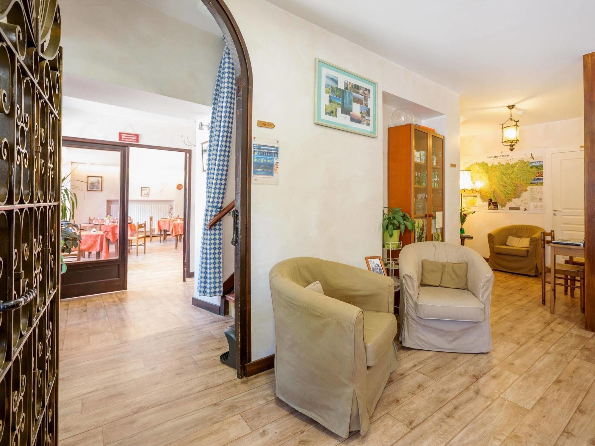 Le Barriol Otel Saint-Julien-Chapteuil Dış mekan fotoğraf